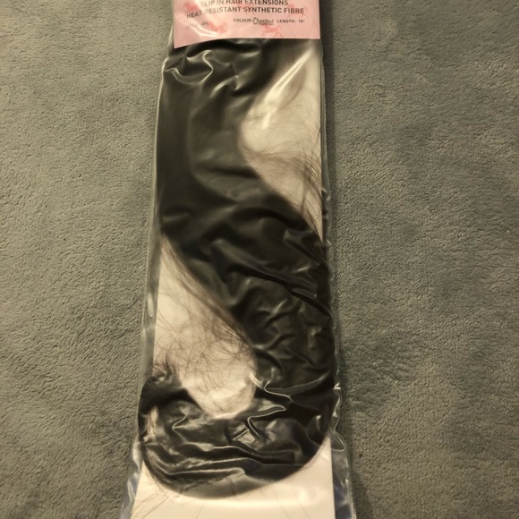 NEW - Best selling clip in hair extensions - Picture 3 of 3